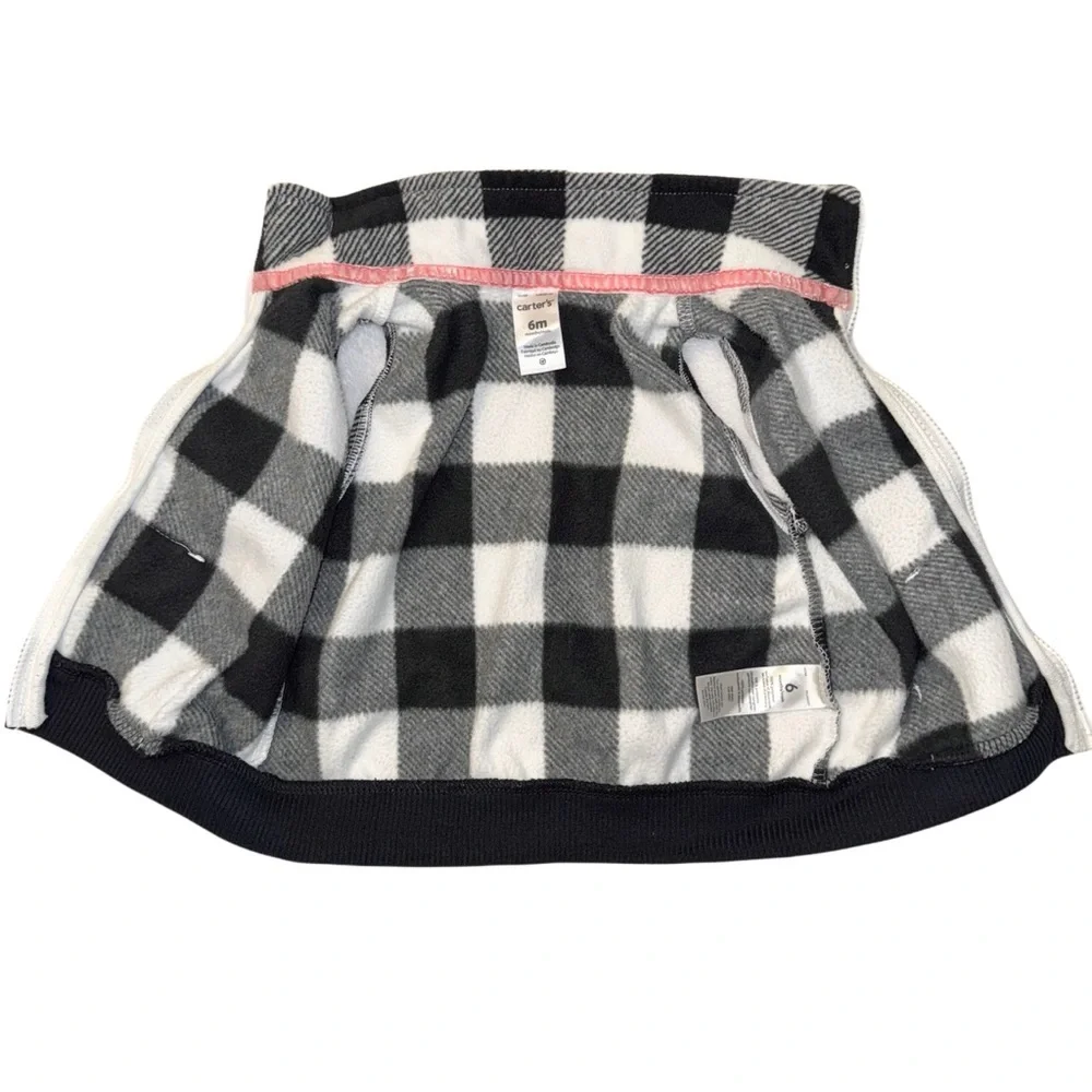 Bundle Of Two Carter’s Baby Girl Fleece Vests Size 6 Months